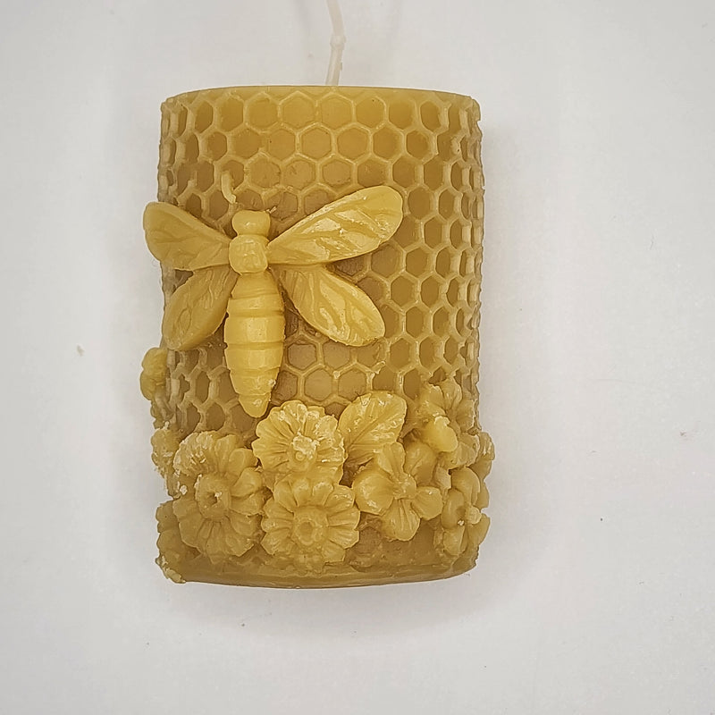 SAVAGE BEE-CHES® Dragonfly on Flowers Beeswax Candle – 3.7 oz