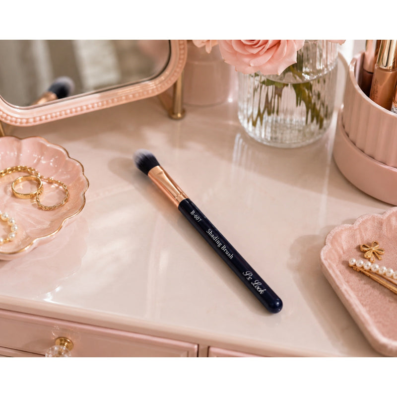 Prolux Cosmetics Shading Brush brush